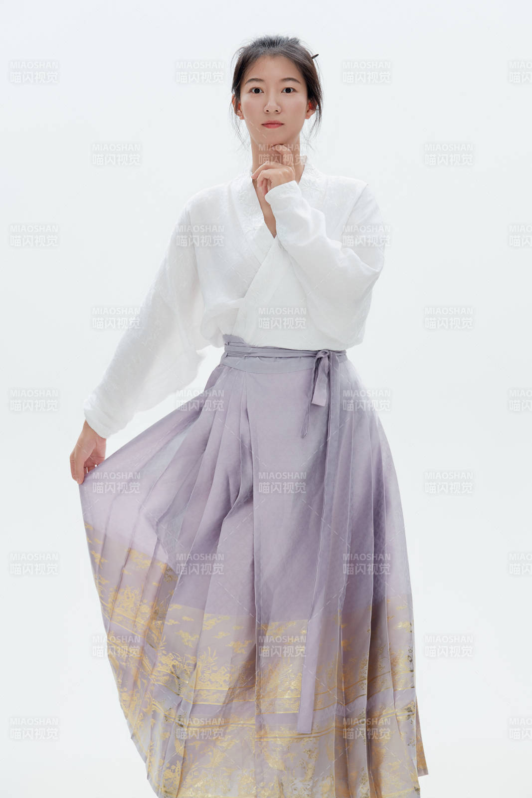 汉服风韵人像棚拍汉服女性图片