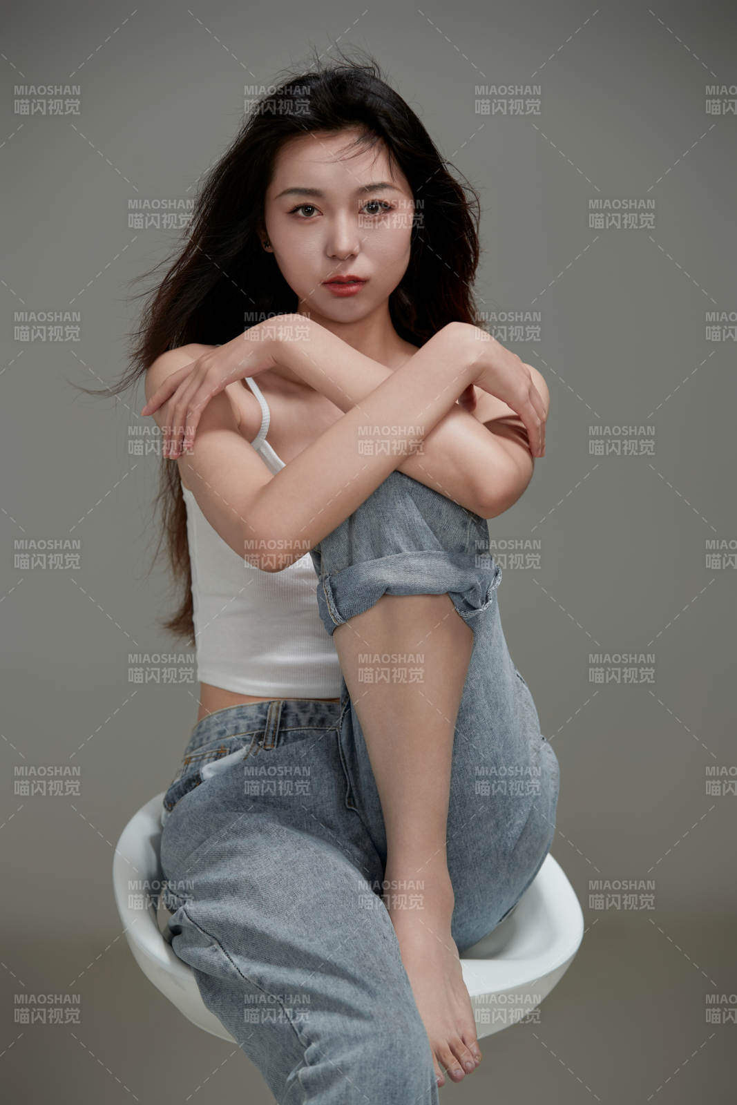 年轻活力亚洲年轻女性形象图片