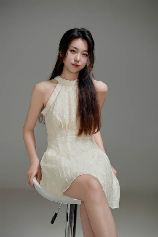 年轻活力亚洲年轻女性形象图片