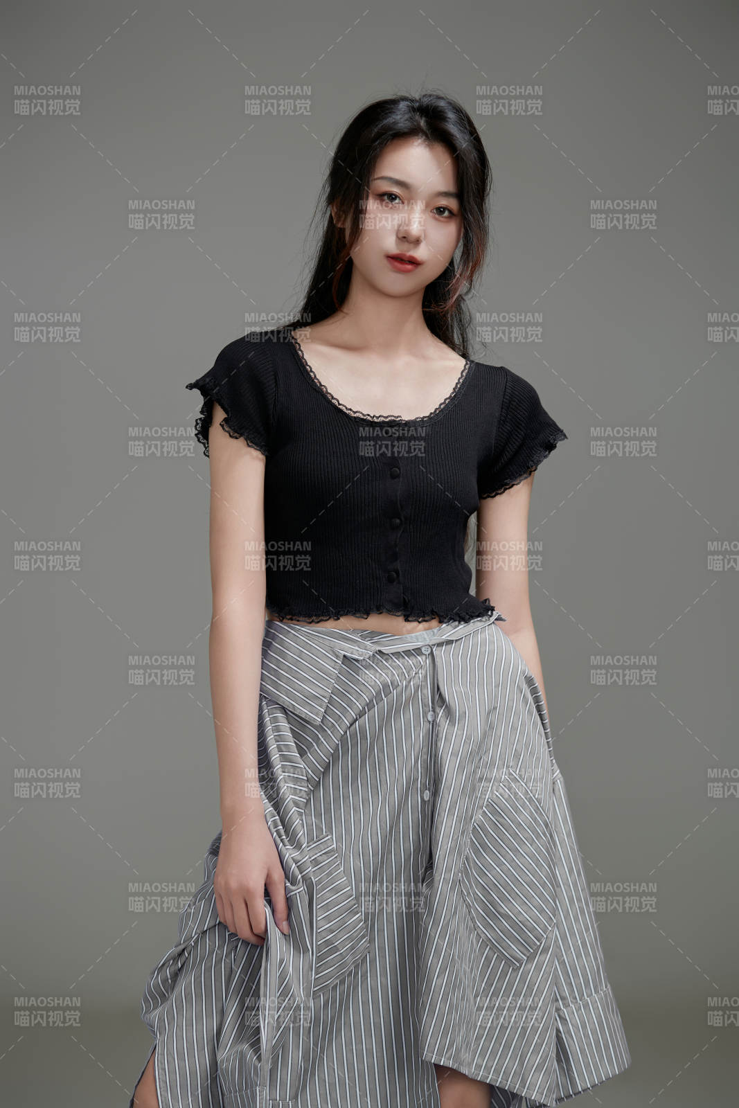 年轻活力亚洲年轻女性形象图片