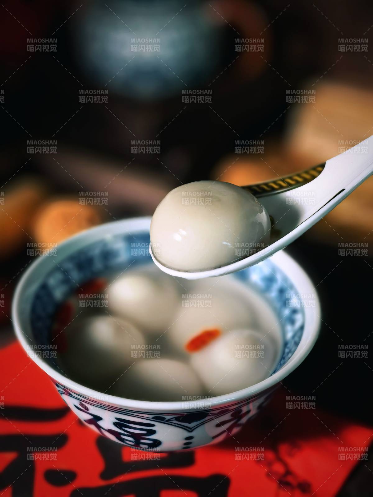汤圆盛碗 喜庆团圆图片