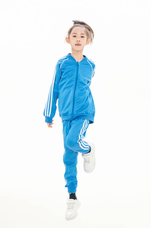 白色背景里的活泼可爱的中国小女孩,儿童,图片