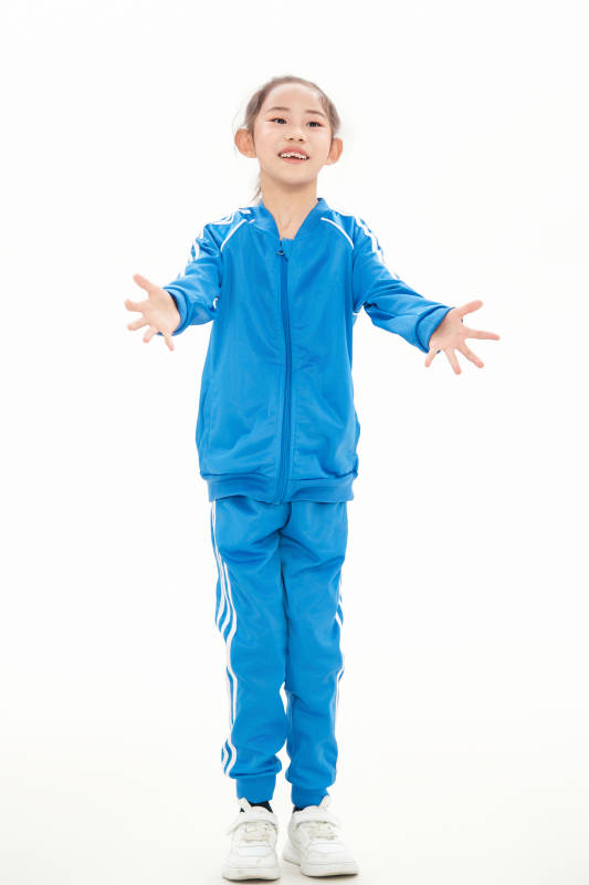 白色背景里的活泼可爱的中国小女孩,儿童,图片