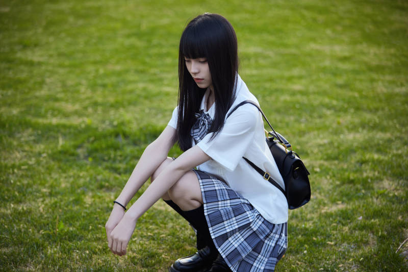 穿着日系JK制服的亚洲少女图片