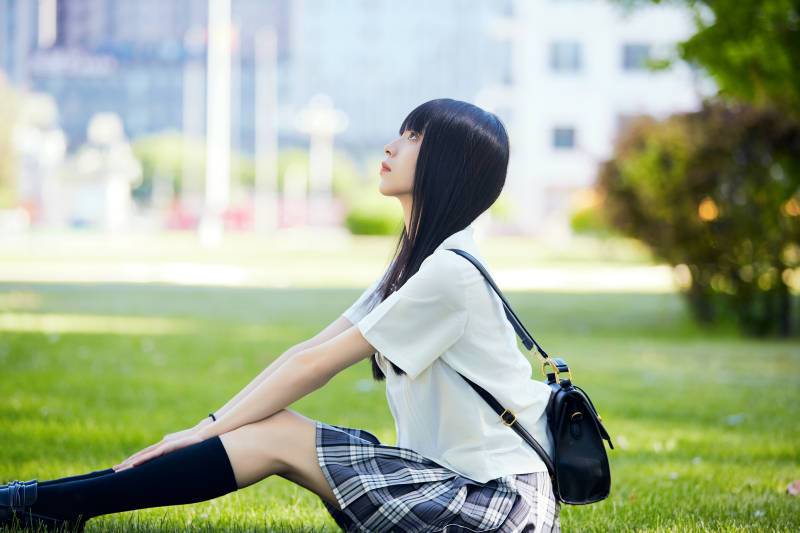 穿着日系JK制服的亚洲少女图片