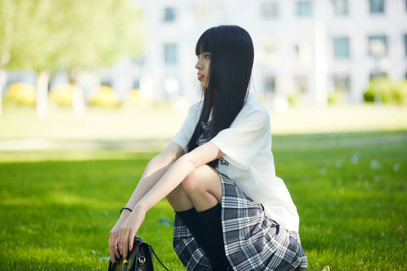 穿着日系JK制服的亚洲少女图片