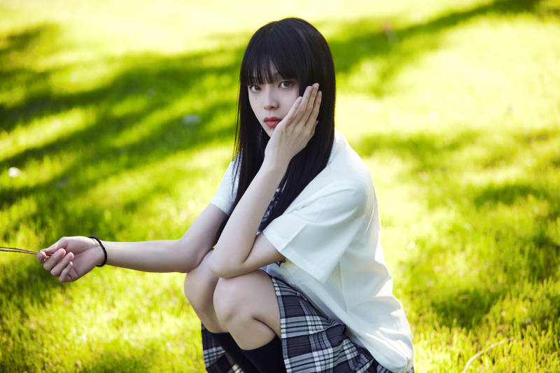 穿着日系JK制服的亚洲少女图片