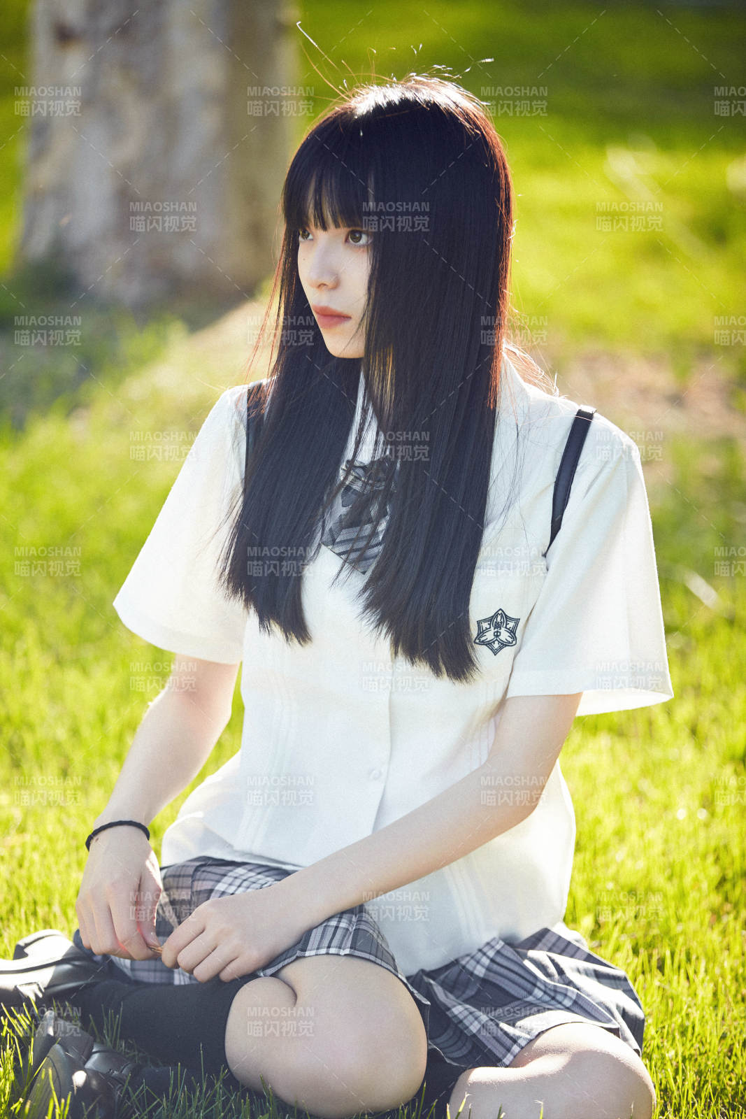 穿着日系JK制服的亚洲少女图片