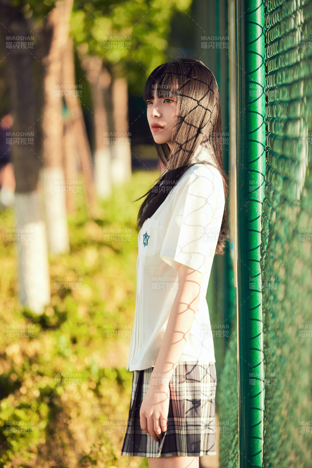 穿着日系JK制服的亚洲少女图片