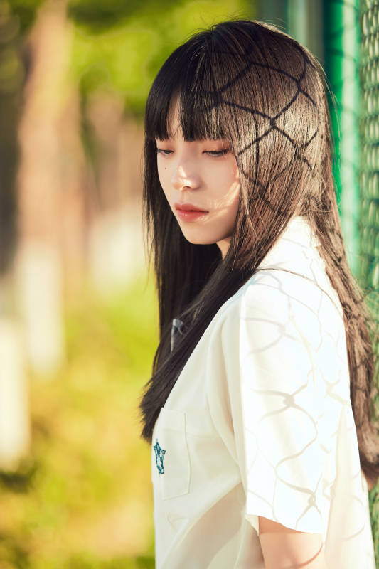 穿着日系JK制服的亚洲少女图片