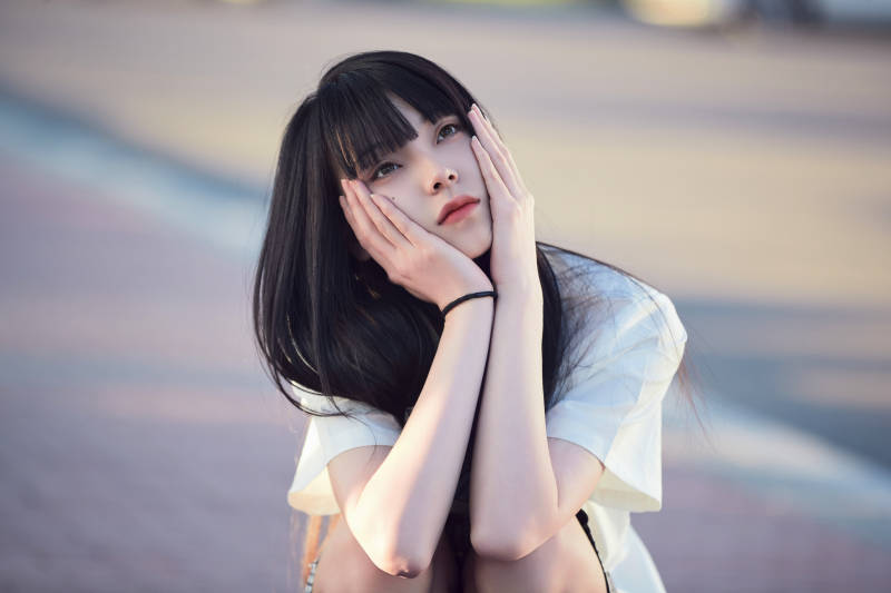 穿着日系JK制服的亚洲少女图片