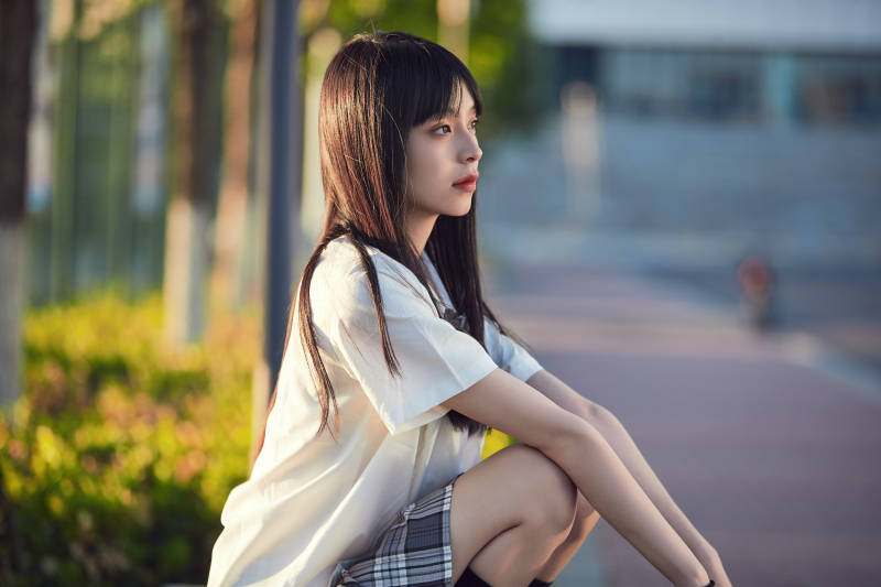 穿着日系JK制服的亚洲少女图片