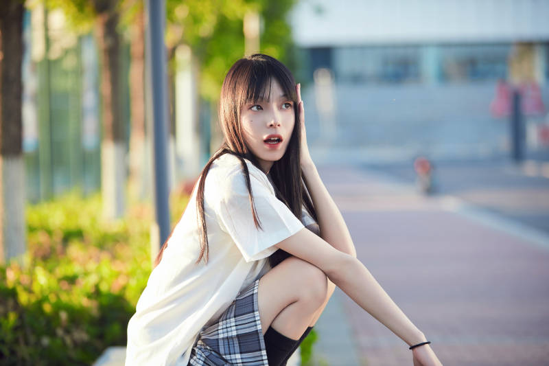 穿着日系JK制服的亚洲少女图片