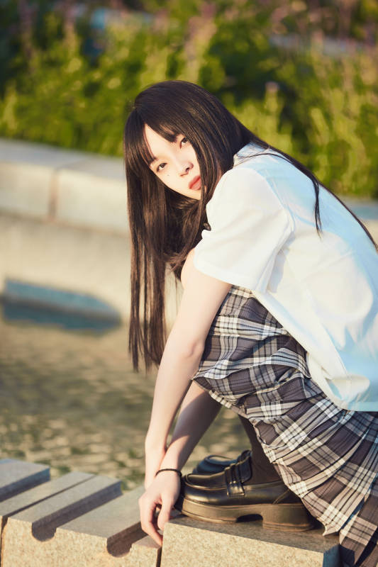 穿着日系JK制服的亚洲少女图片