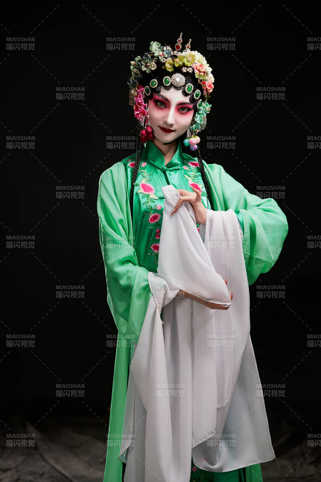 国粹戏曲京剧昆曲青衣旦角形象的中国少女图片