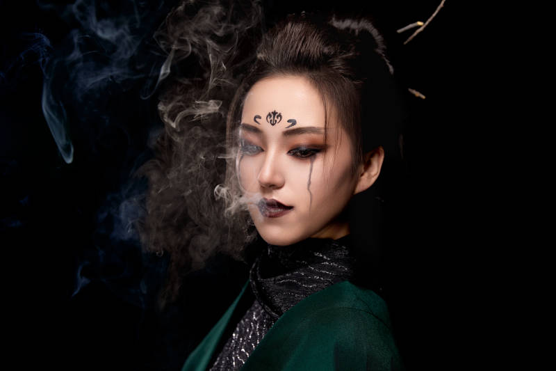 COS古代神话传说中精怪仙魔的东方女性图片