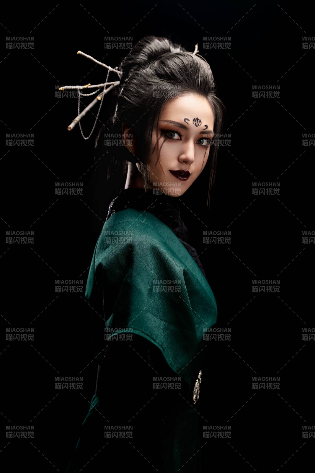 COS古代神话传说中精怪仙魔的东方女性图片