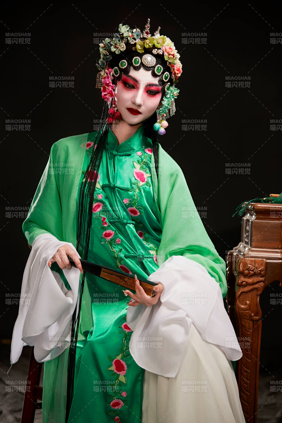 国粹戏曲京剧昆曲青衣旦角形象的中国少女图片