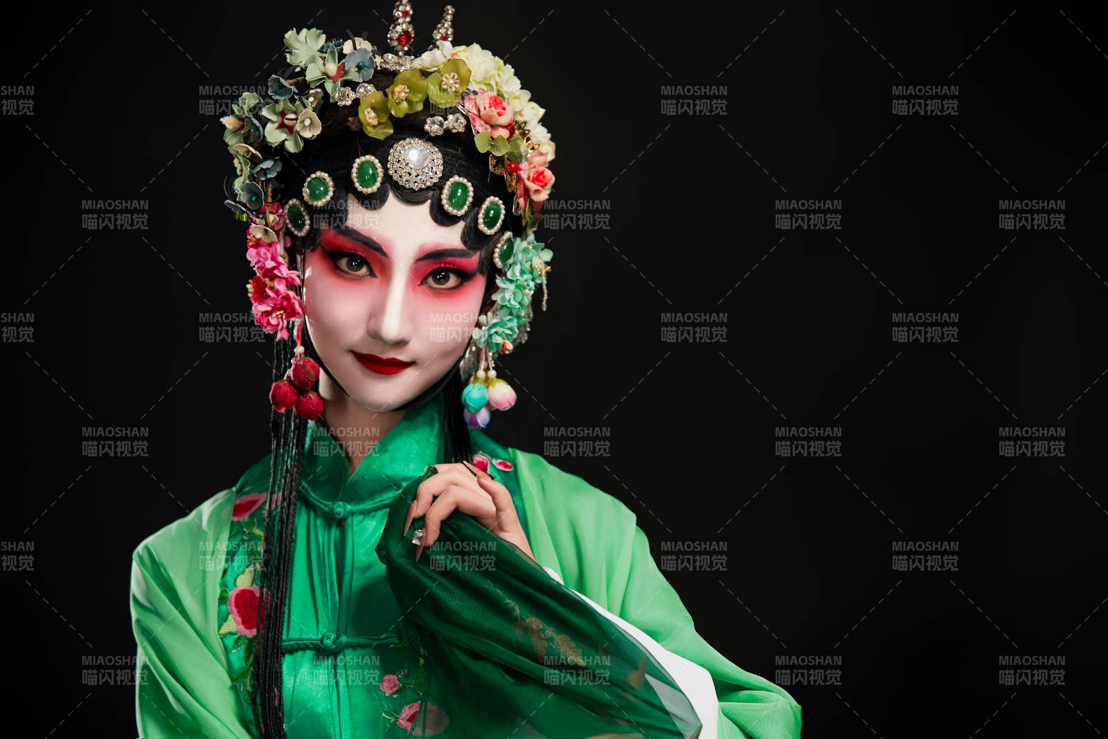 国粹戏曲京剧昆曲青衣旦角形象的中国少女图片