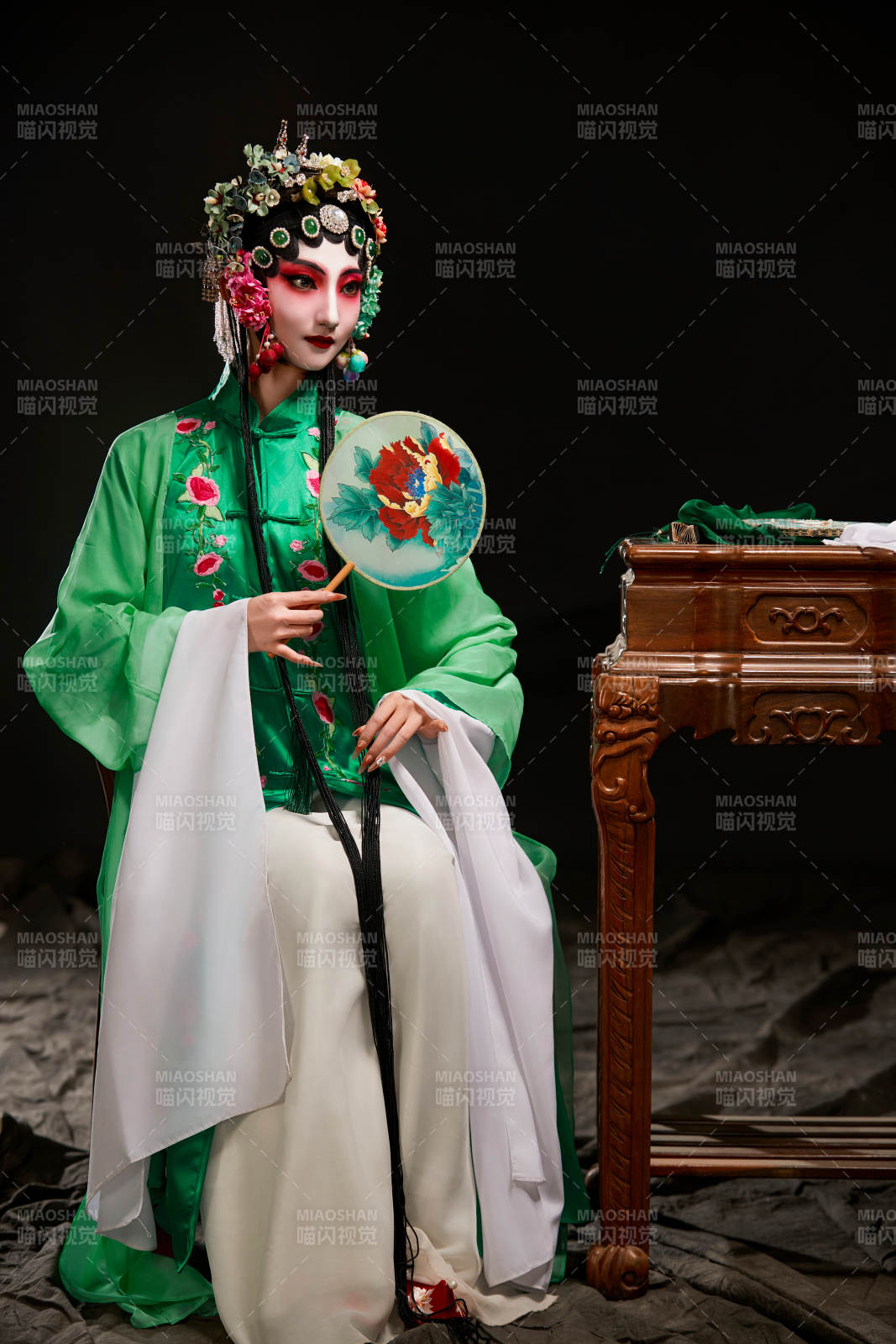 国粹戏曲京剧昆曲青衣旦角形象的中国少女图片