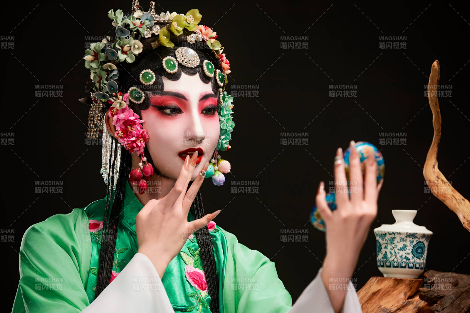 国粹戏曲京剧昆曲青衣旦角形象的中国少女图片