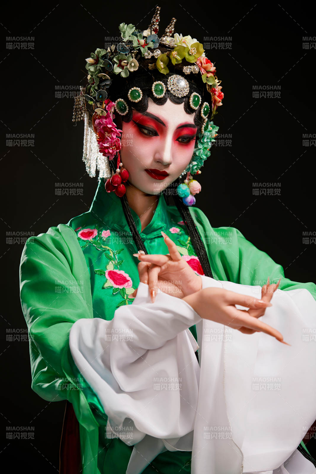 国粹戏曲京剧昆曲青衣旦角形象的中国少女图片