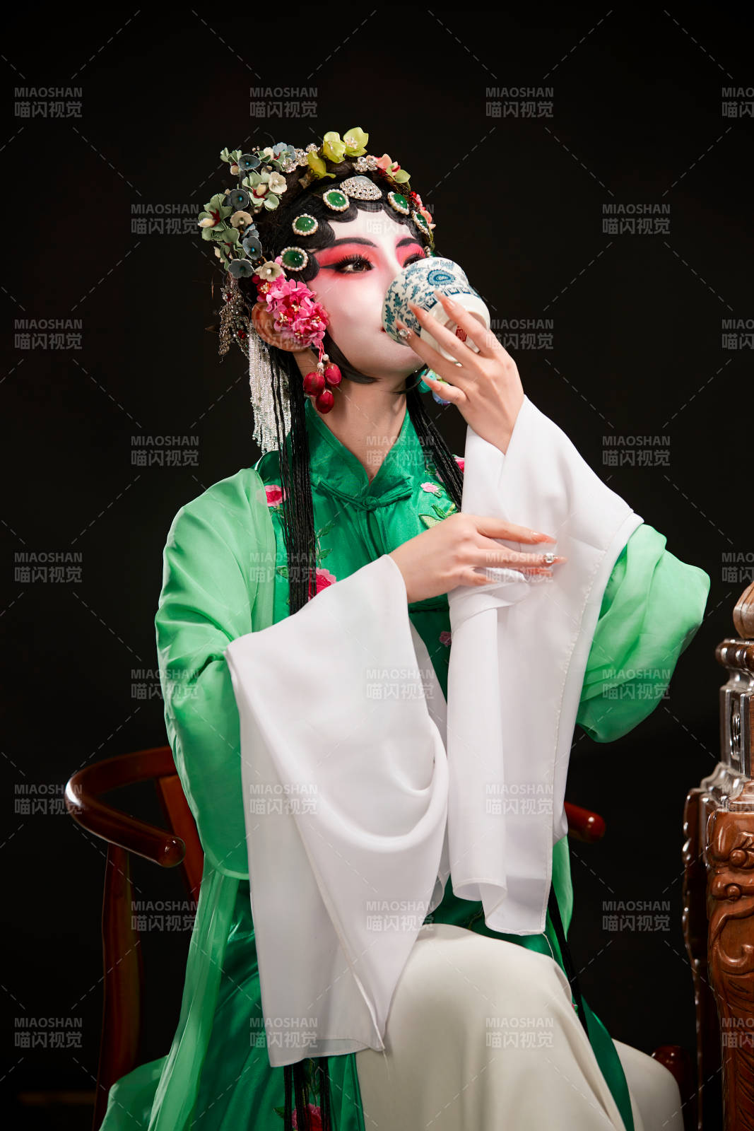 国粹戏曲京剧昆曲青衣旦角形象的中国少女图片