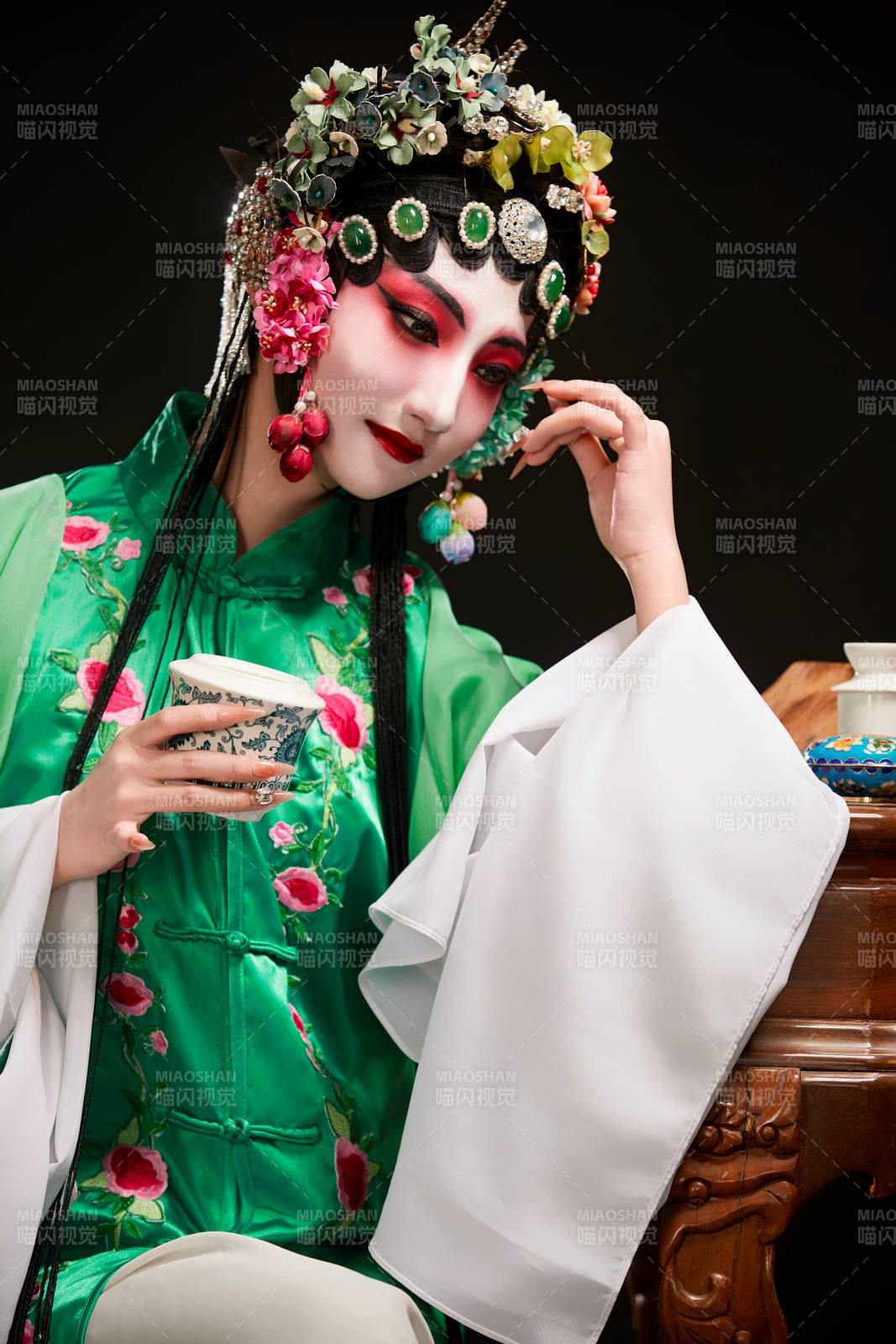 国粹戏曲京剧昆曲青衣旦角形象的中国少女图片