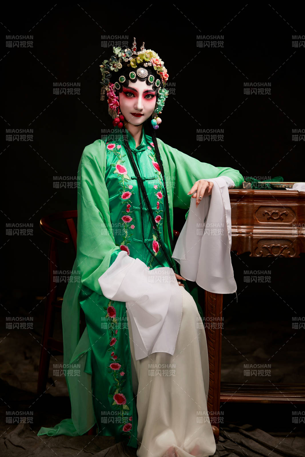 国粹戏曲京剧昆曲青衣旦角形象的中国少女图片