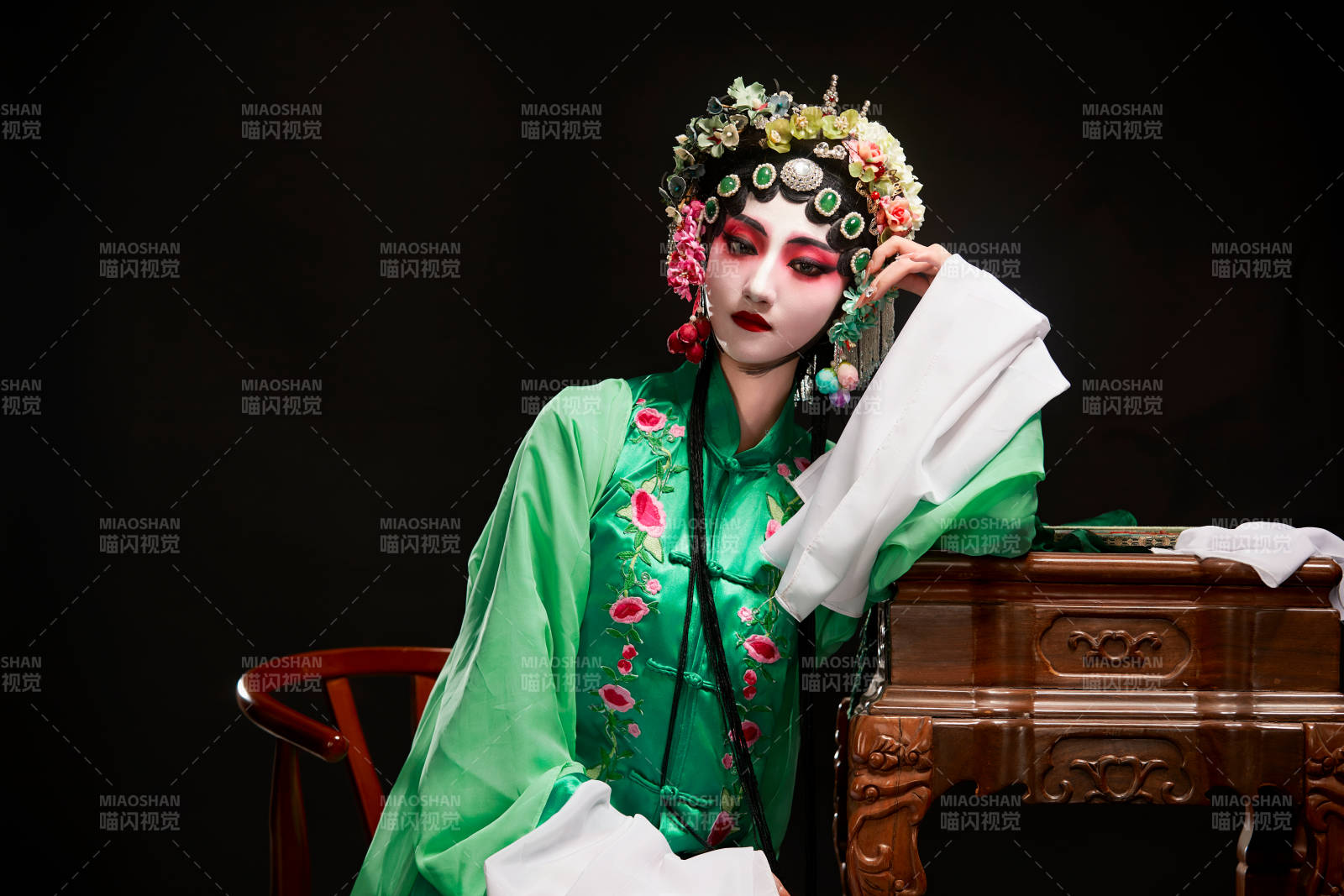 国粹戏曲京剧昆曲青衣旦角形象的中国少女图片