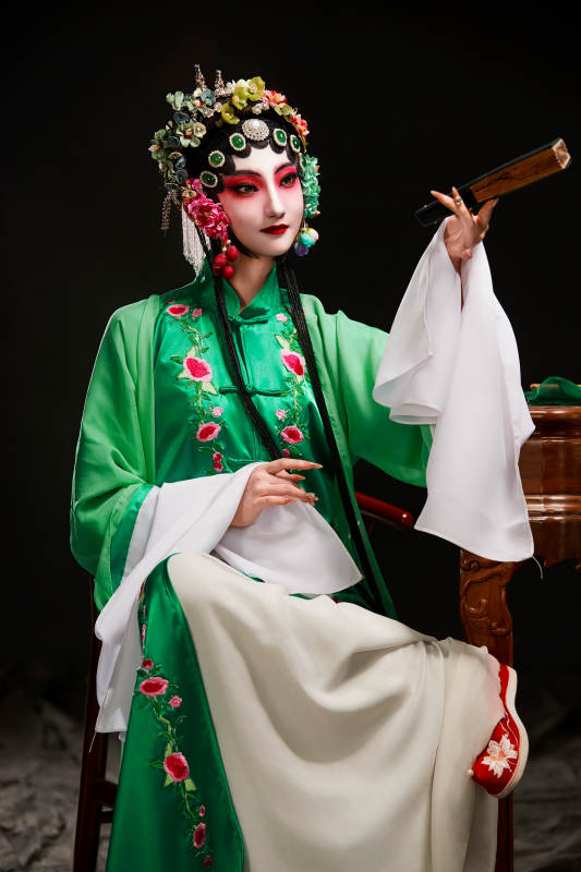 国粹戏曲京剧昆曲青衣旦角形象的中国少女图片