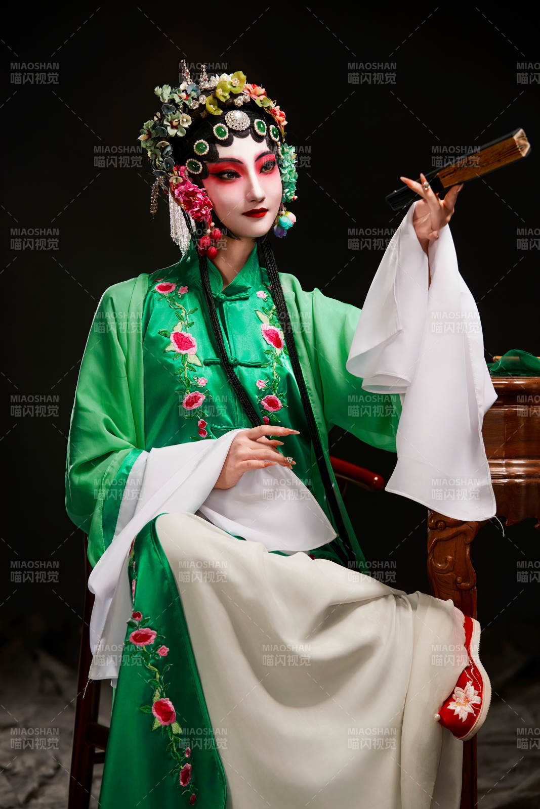 国粹戏曲京剧昆曲青衣旦角形象的中国少女图片