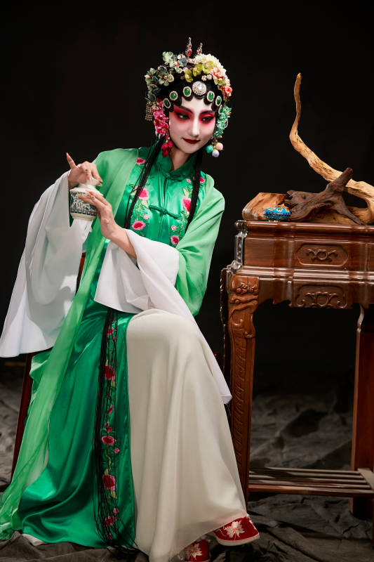 国粹戏曲京剧昆曲青衣旦角形象的中国少女图片