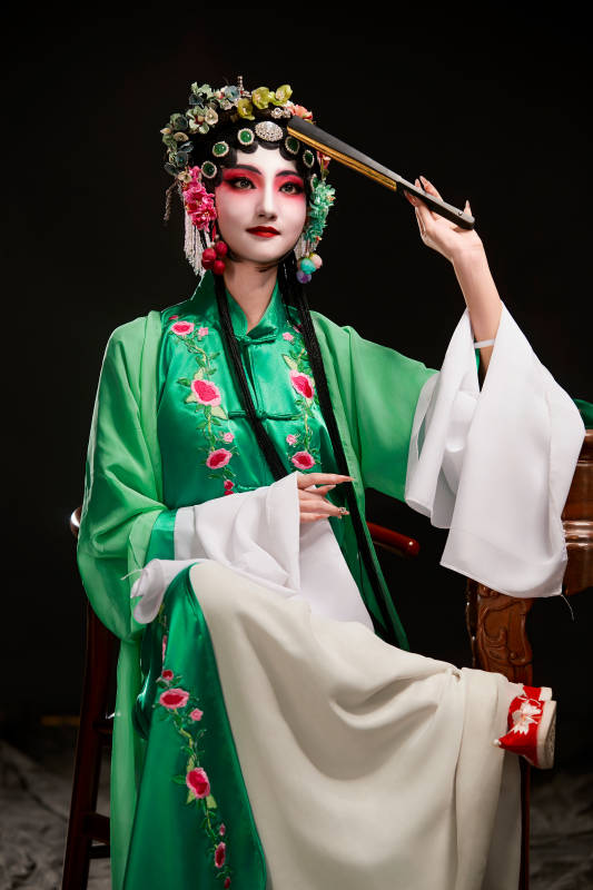 国粹戏曲京剧昆曲青衣旦角形象的中国少女图片