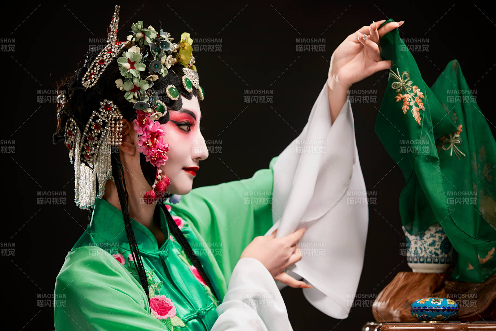 国粹戏曲京剧昆曲青衣旦角形象的中国少女图片