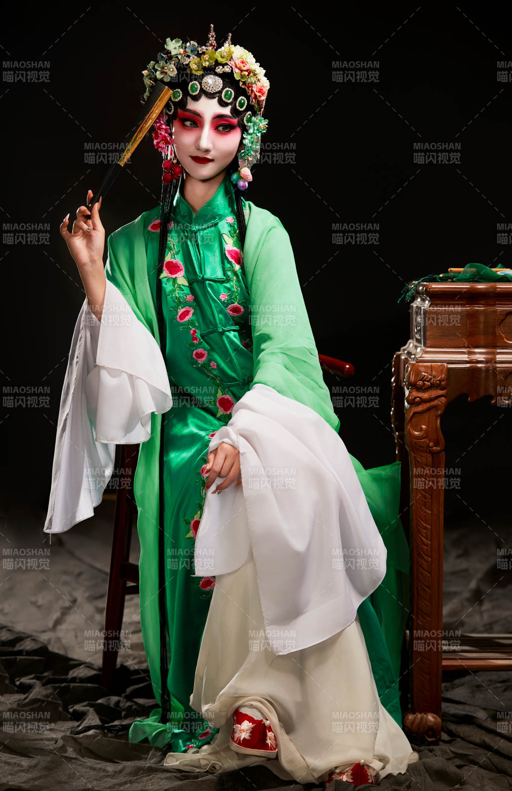 国粹戏曲京剧昆曲青衣旦角形象的中国少女图片