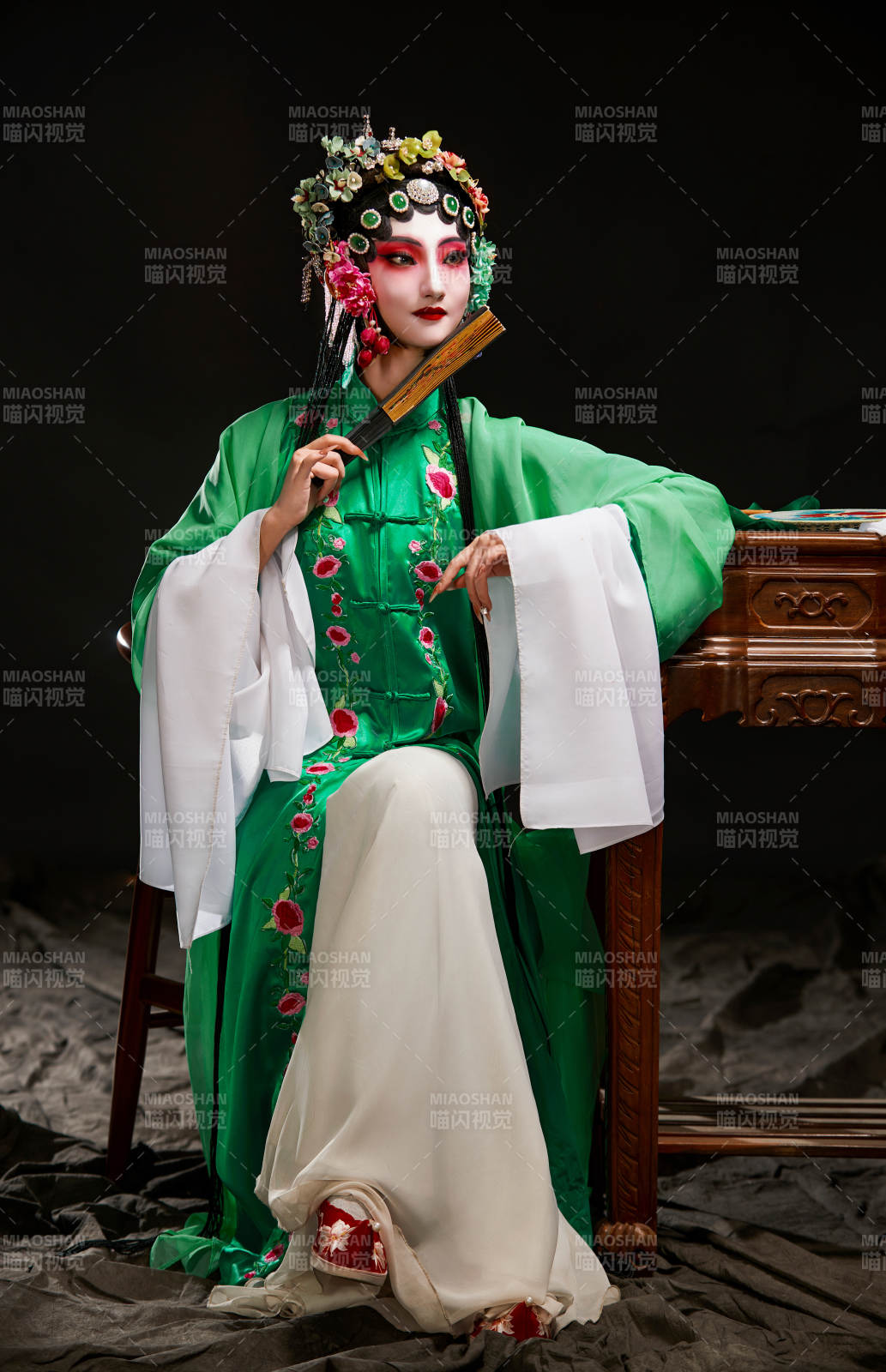 国粹戏曲京剧昆曲青衣旦角形象的中国少女图片