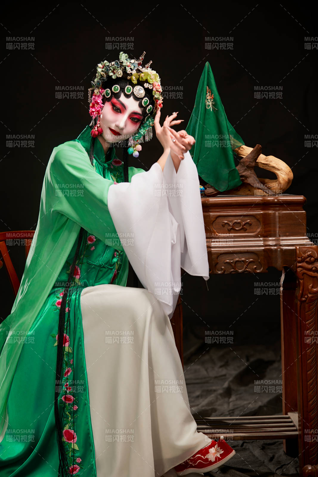 国粹戏曲京剧昆曲青衣旦角形象的中国少女图片