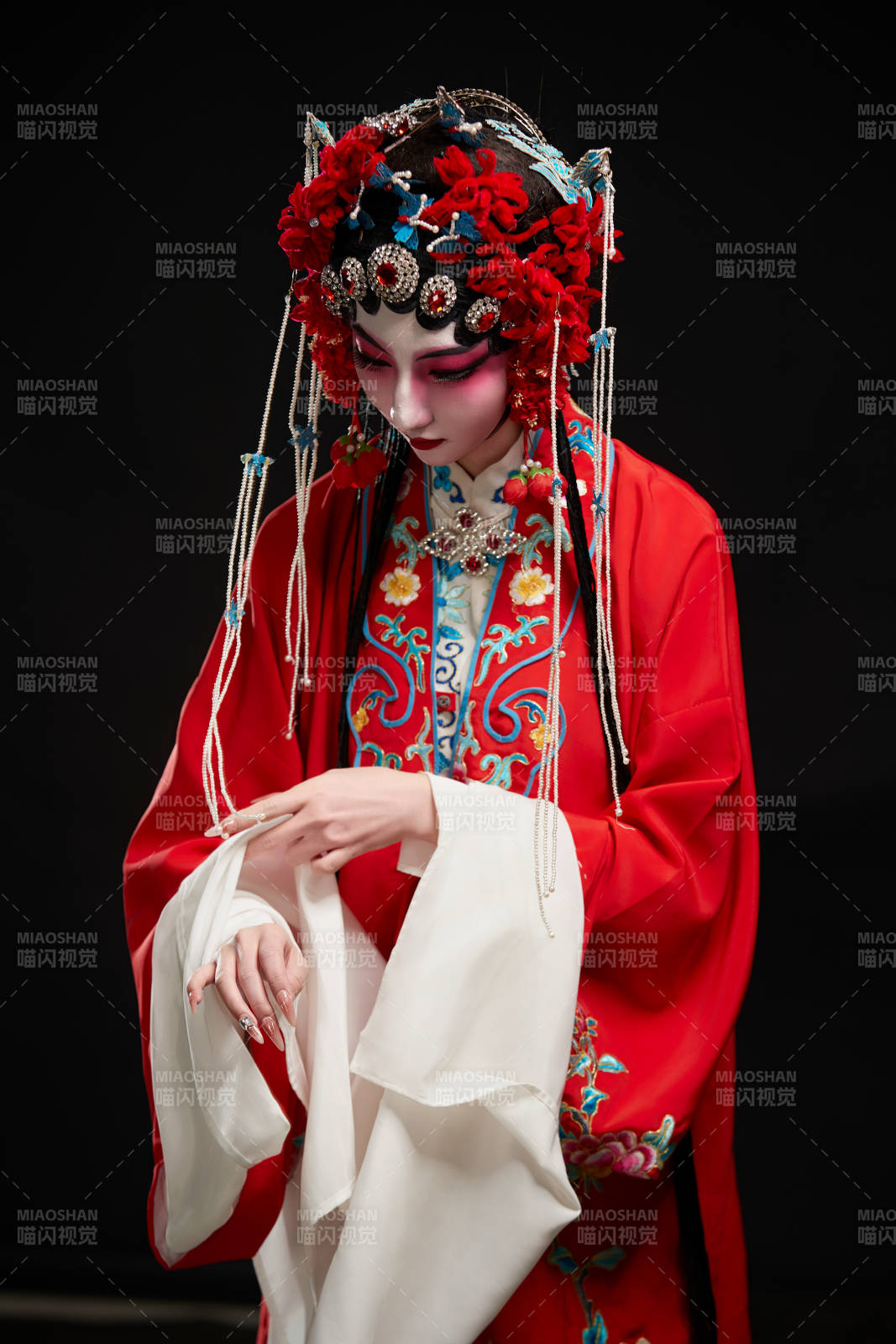 国粹戏曲京剧昆曲青衣旦角形象的中国少女图片