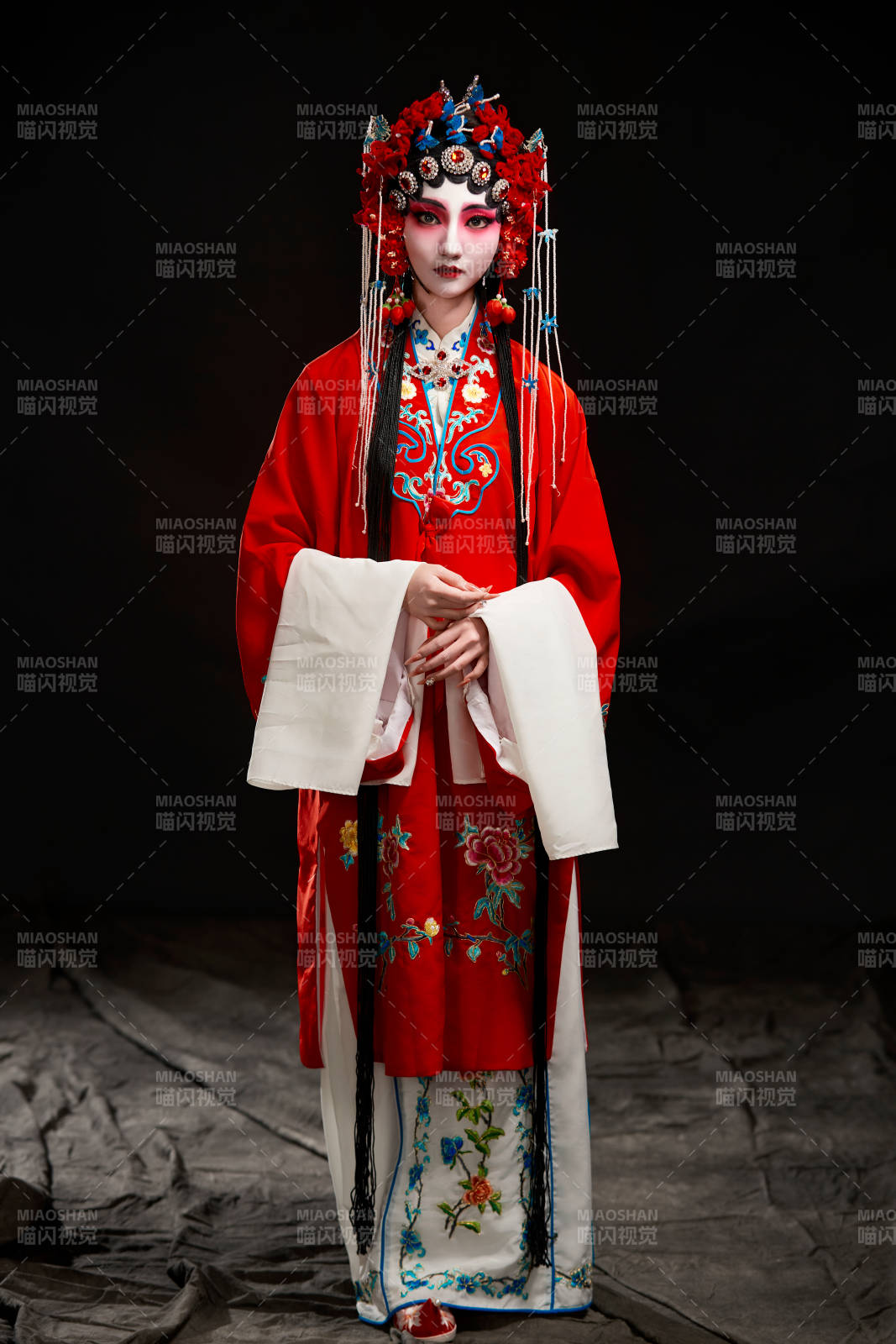 国粹戏曲京剧昆曲青衣旦角形象的中国少女图片