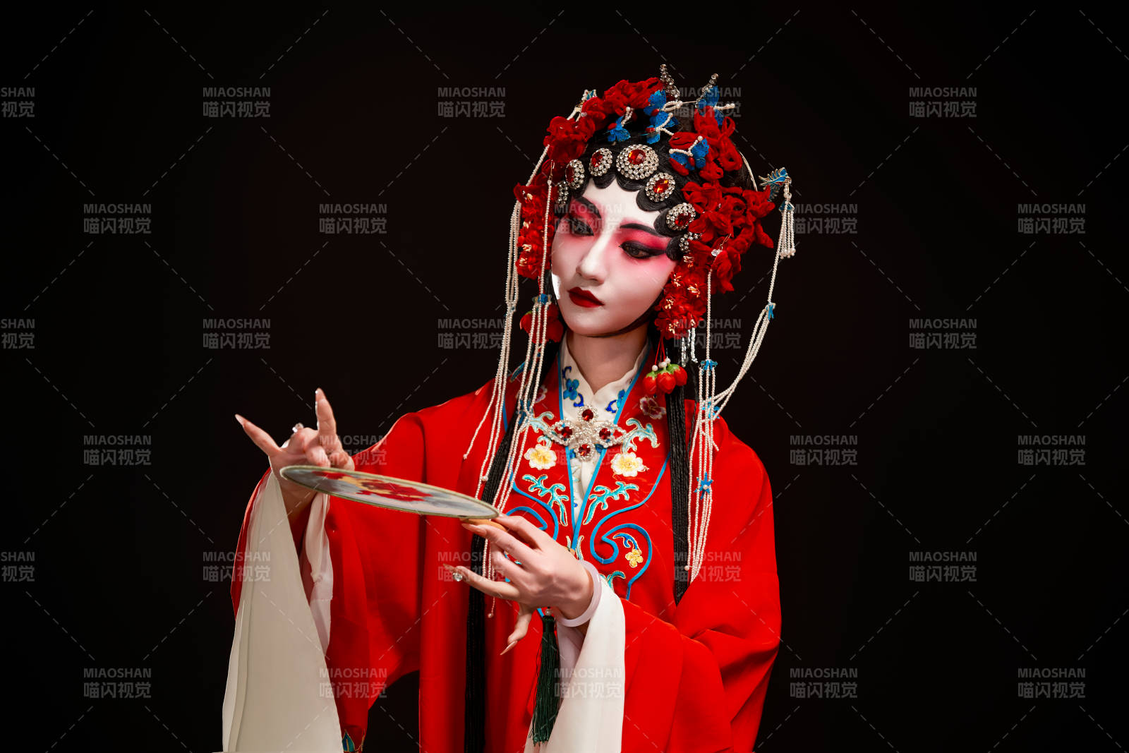 国粹戏曲京剧昆曲青衣旦角形象的中国少女图片