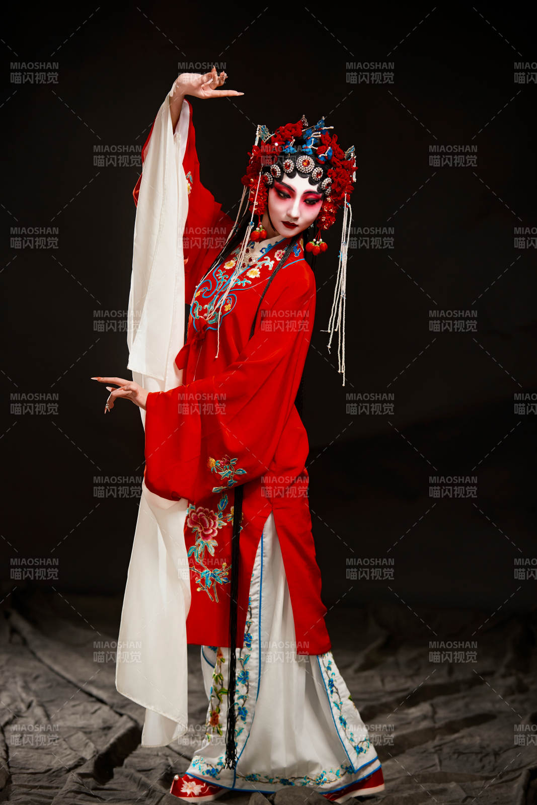 国粹戏曲京剧昆曲青衣旦角形象的中国少女图片