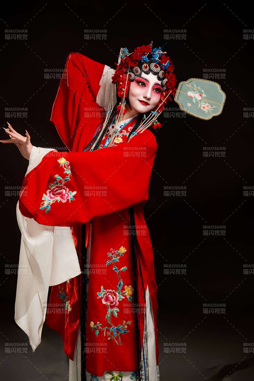 国粹戏曲京剧昆曲青衣旦角形象的中国少女图片