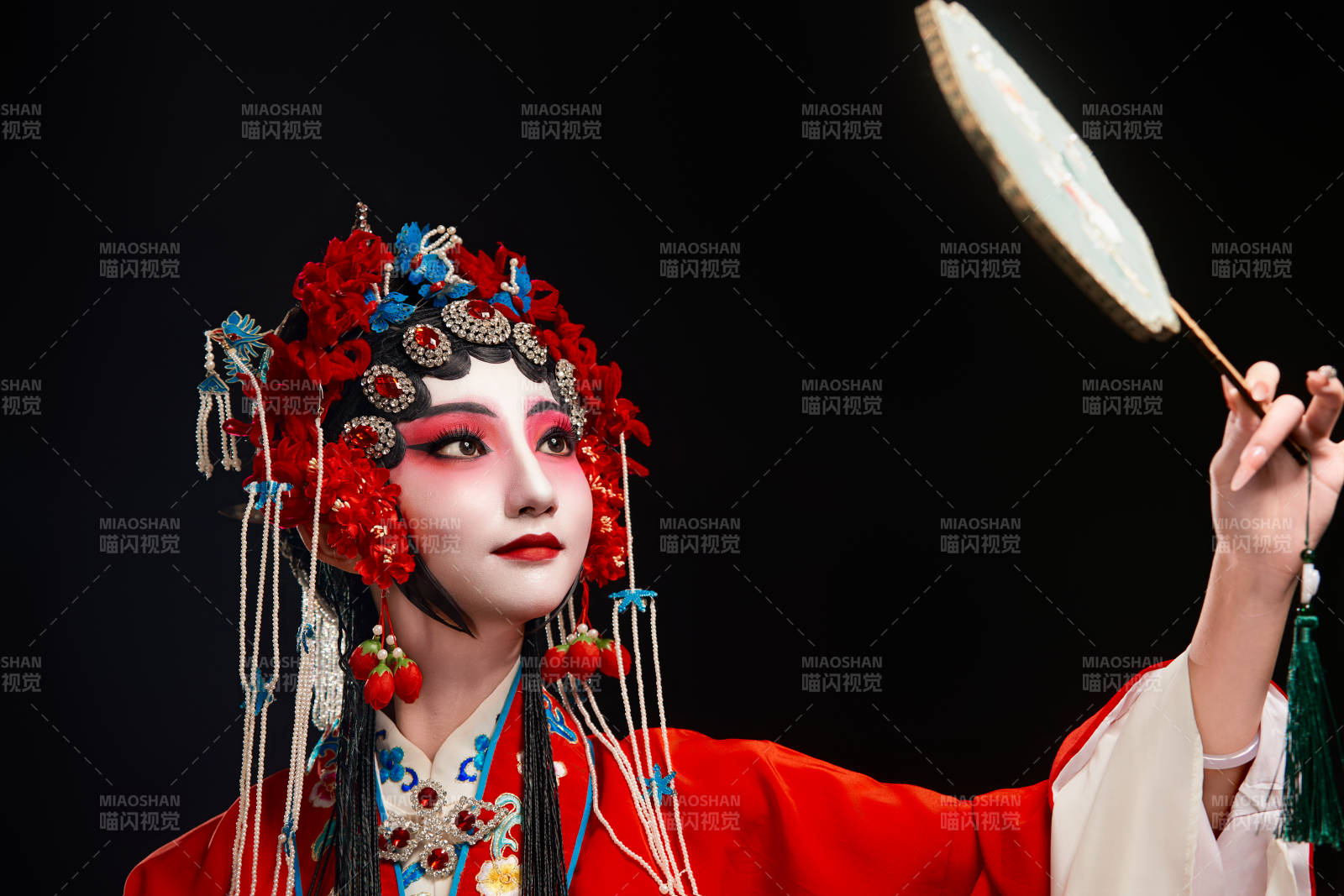 国粹戏曲京剧昆曲青衣旦角形象的中国少女图片