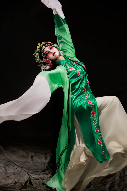 国粹戏曲京剧昆曲青衣旦角形象的中国少女图片