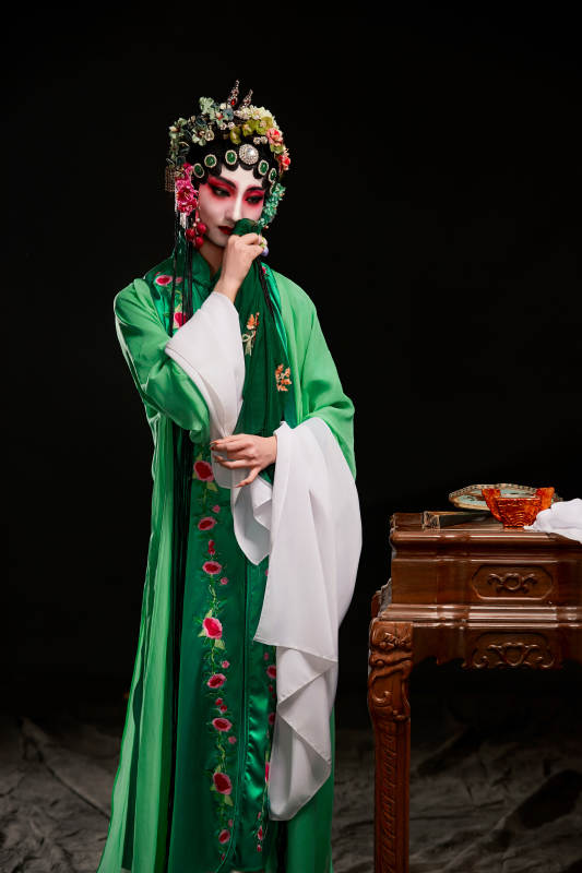 国粹戏曲京剧昆曲青衣旦角形象的中国少女图片