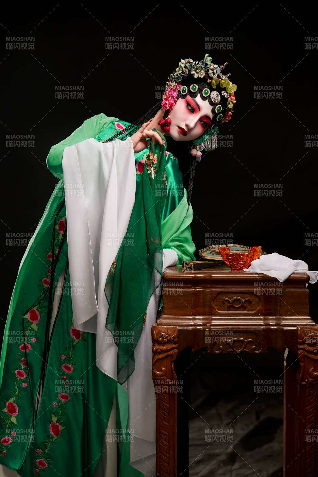 国粹戏曲京剧昆曲青衣旦角形象的中国少女图片