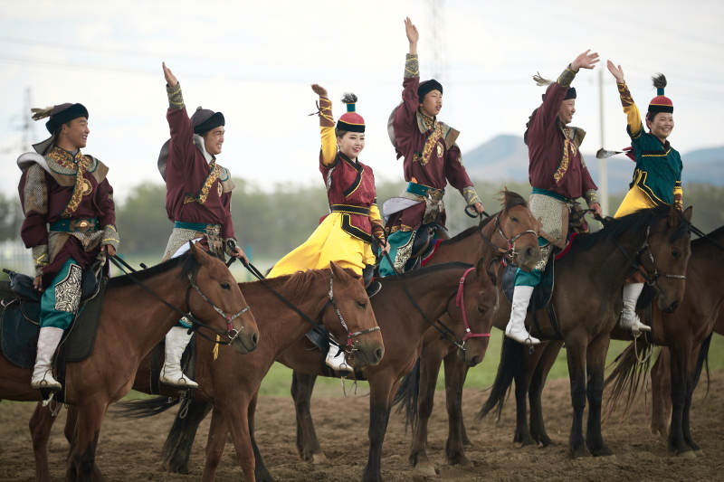河北省沽源县库伦淖尔景区的蒙古马术表演图片