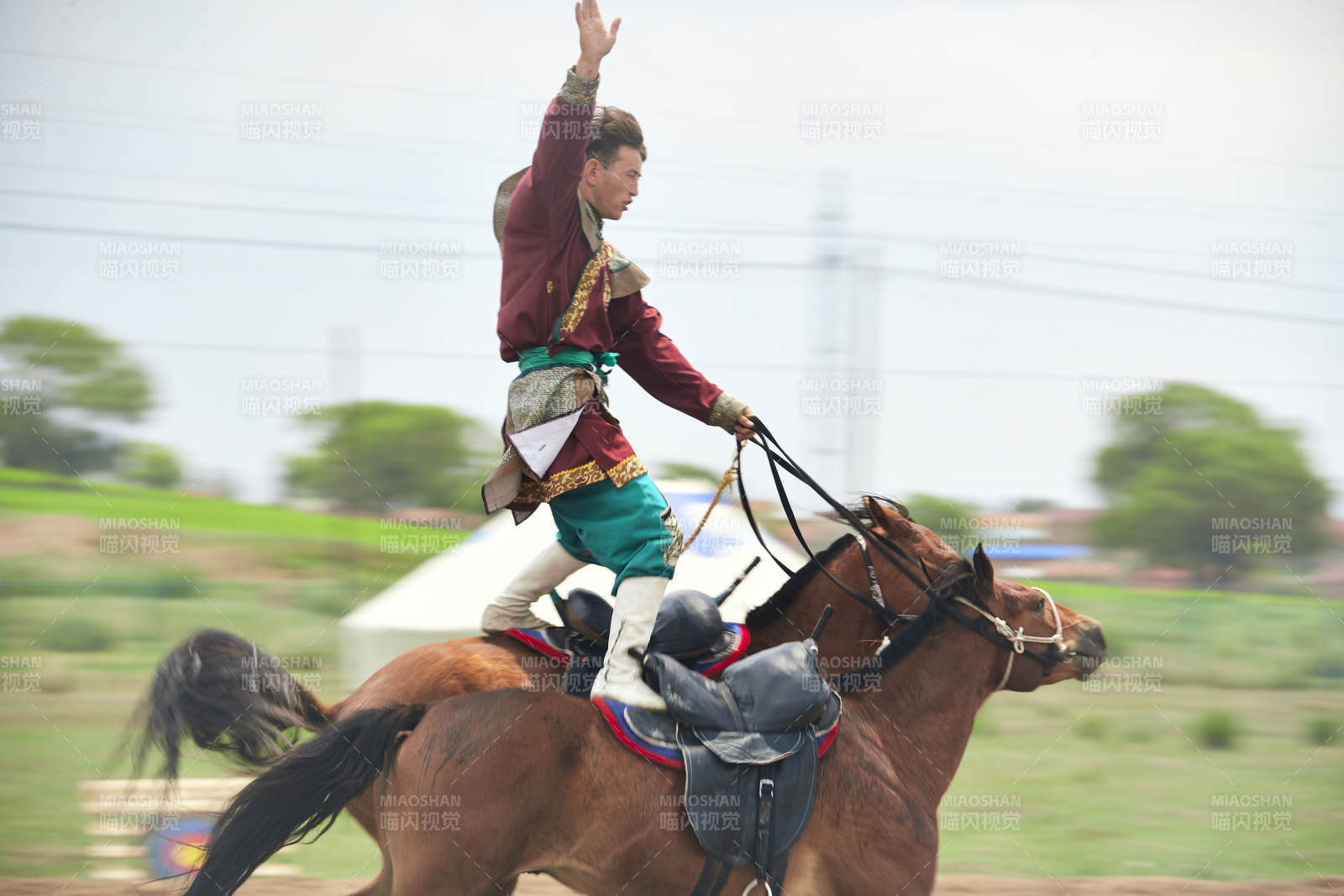 河北省沽源县库伦淖尔景区的蒙古马术表演图片