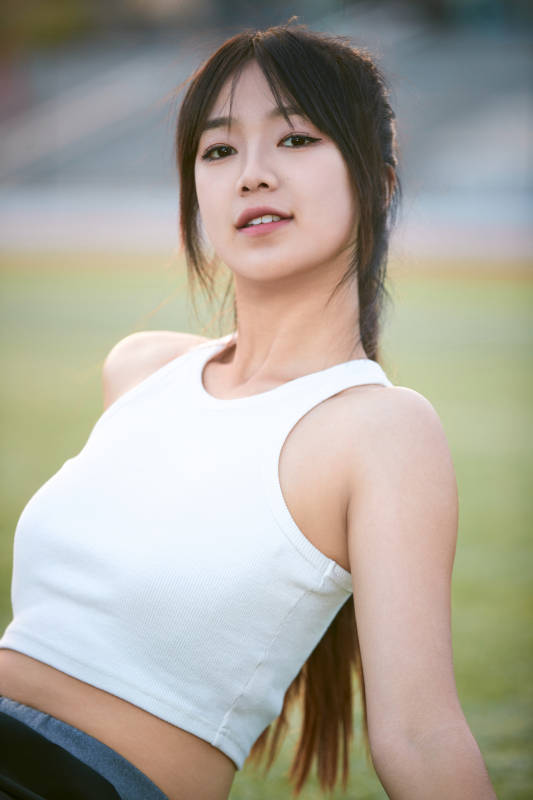 绿茵场上的快乐的足球宝贝图片